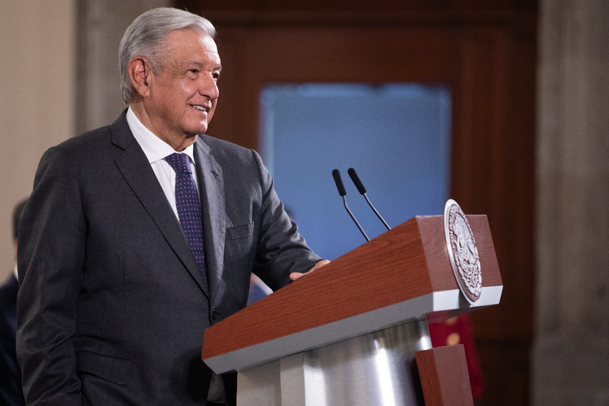 AMLO pidió que próximo mandatario construya nuevas vías férreas | Especial