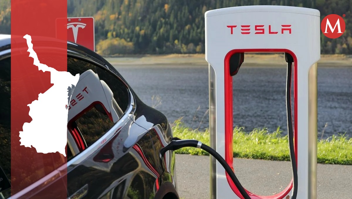 Tesla se involucra con autoridades tamaulipecas para promover el uso de autos eléctricos.