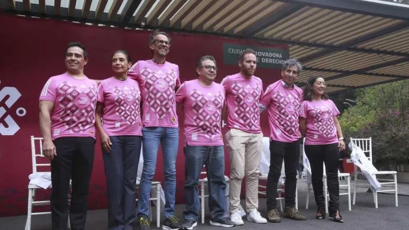 Presentan medalla y playera del Maratón de la Ciudad de México 2023