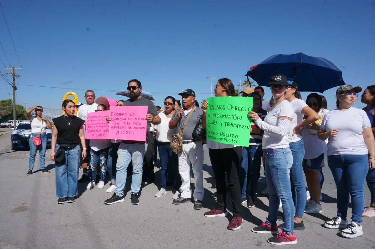 Manifestación de profesores  sobre Periférico de Torreón. | Especial