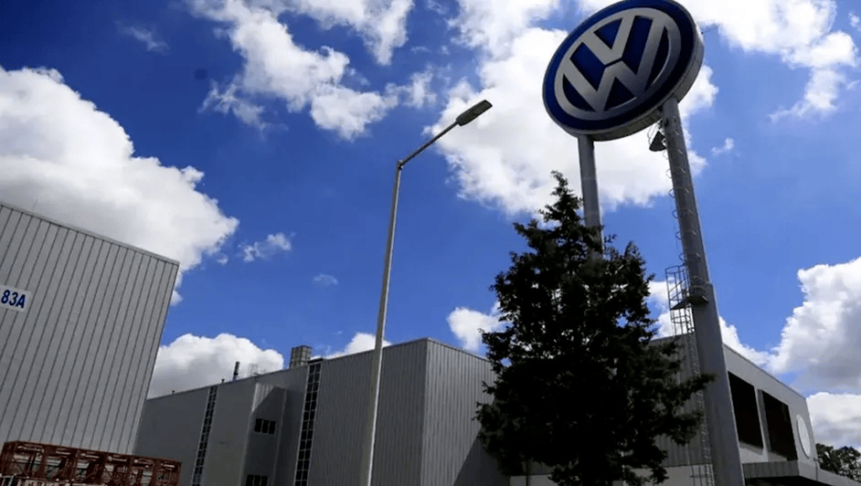 Sindicato de Volkswagen mantiene demanda de incremento salarial en Puebla