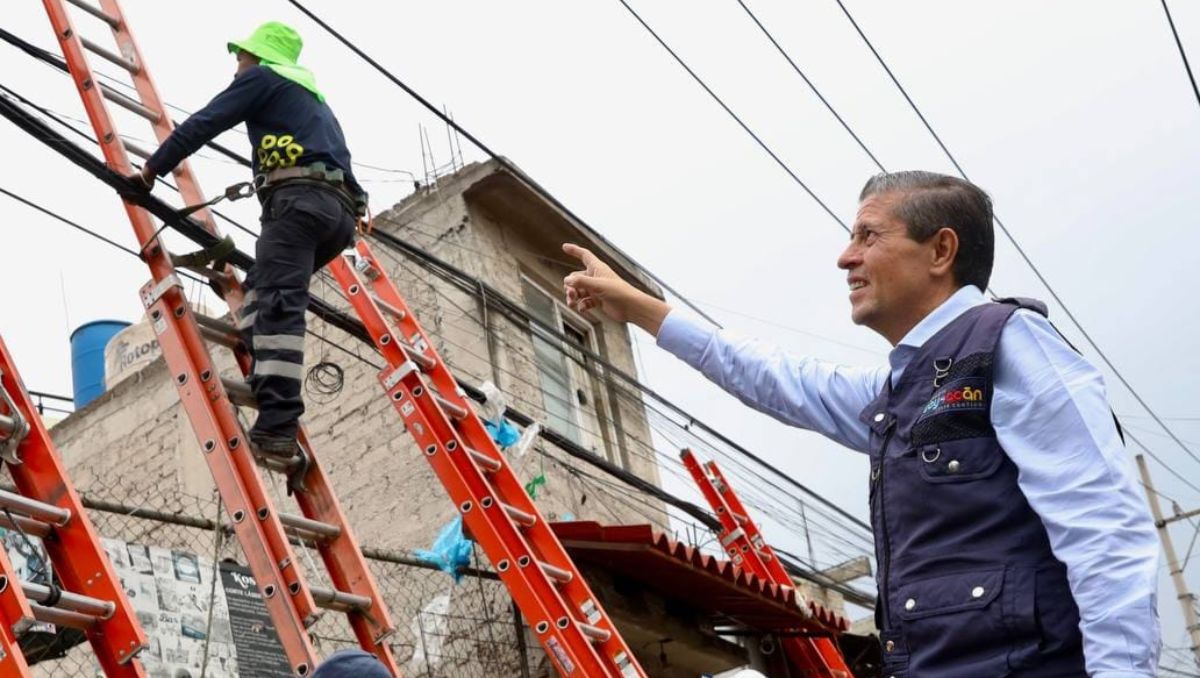 Alcalde de Coyoacán, Giovani Gutiérrez, supervisa retiro de cableado en desuso | Especial