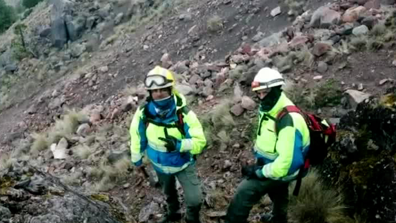 Protección Civil Jalisco busca a dos excursionistas en el Nevado de Colima