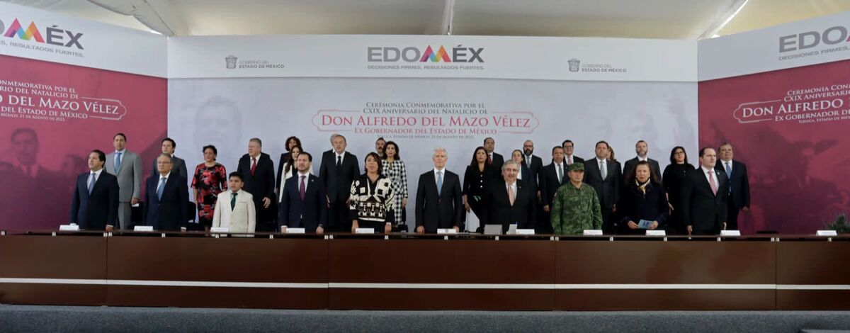 Realizan Ceremonia Conmemorativa por el CXIX Aniversario del Nacimiento de Alfredo Del Mazo Vélez.