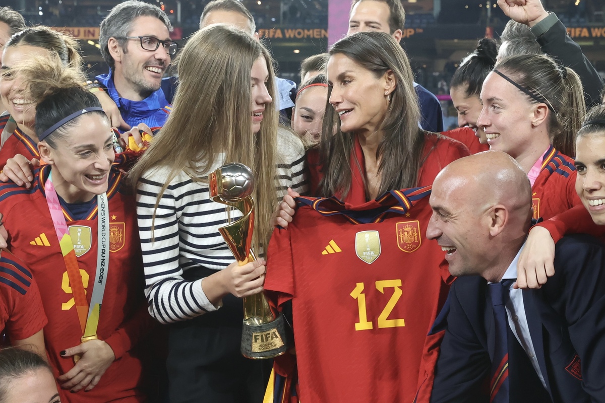 La reina de España y Sofía, su hija menor, viajaron a Australia para apoyar a su selección. (Foto: Casa real de España)