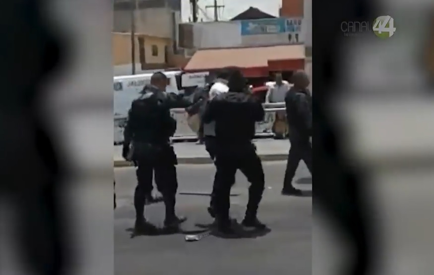 Agresión a periodista en Tlaquepaque. (Especial)