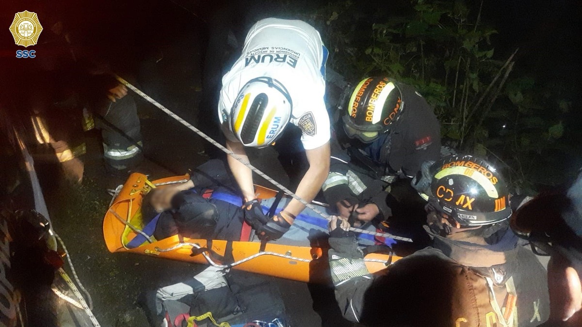 Ambas personas fueron trasladadas a un hospital. | Especial