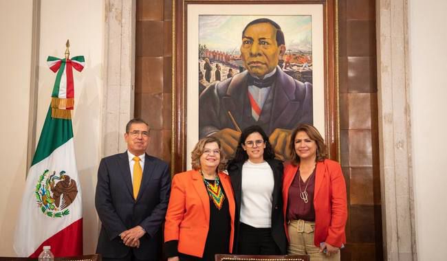 Luisa María Alcalde presentó el informe mensual de agosto. (Especial)