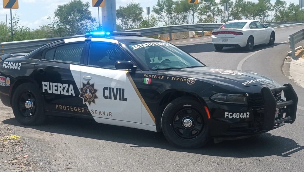 Elementos de la Fiscalía de Justicia de Nuevo León investigan el hallazgo de una maleta con restos humanos en Juárez.  | Fabricio Gallegos
