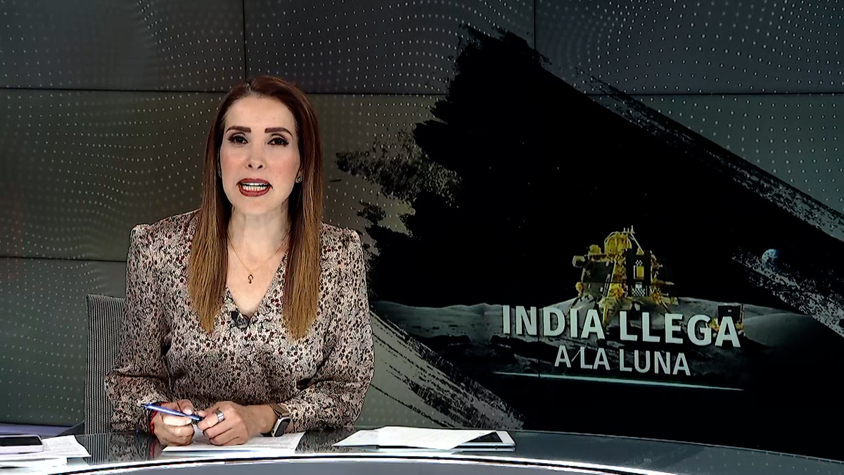 Policías se enfrentan a jóvenes en patinetas, los persiguen con armas. Azucena a las 10, 23 de agosto de 2023