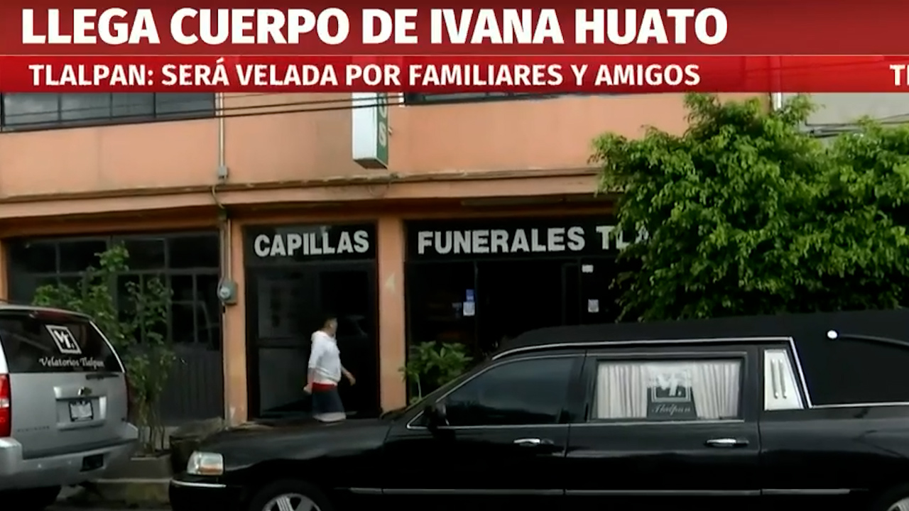 Llega cuerpo de Ivana Huato a la CdMx, será velado por familiares y amigos