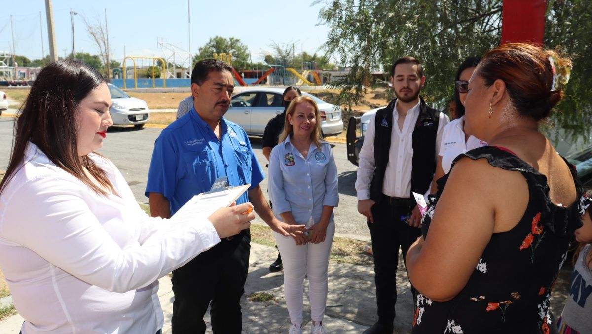 Acudió el alcalde Cosme Julián Leal, acompañado de la regidora Diana Luz Buenfil y la titular del Instituto de la Mujer, Antonia Silva. Especial