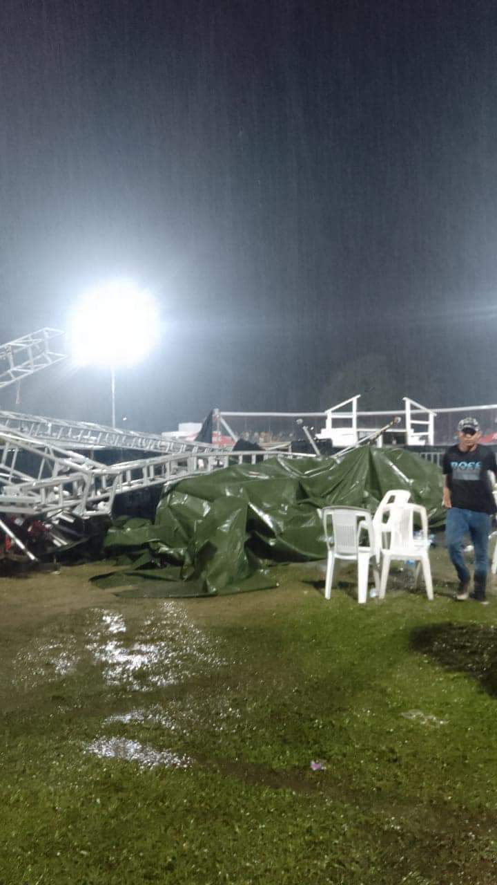 Colapso de escenario en Nacajuca: heridos en evento | Liliana Collado Calcáneo