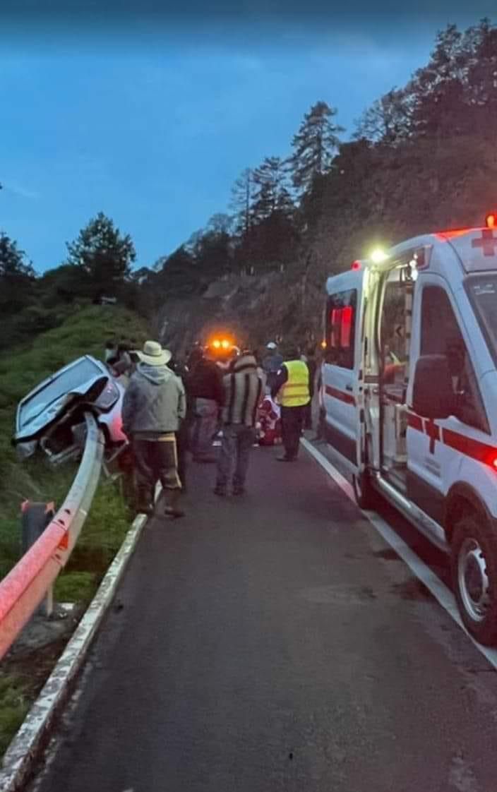 El accidente ocurrió en la autopista Toluca-Zitácuaro. (Especial)