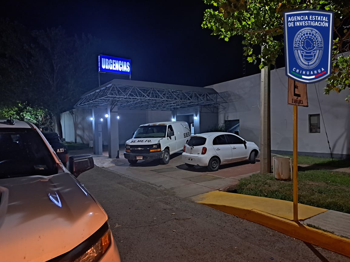 El policía fue trasladado a una clínica para ser atendido. | Especial