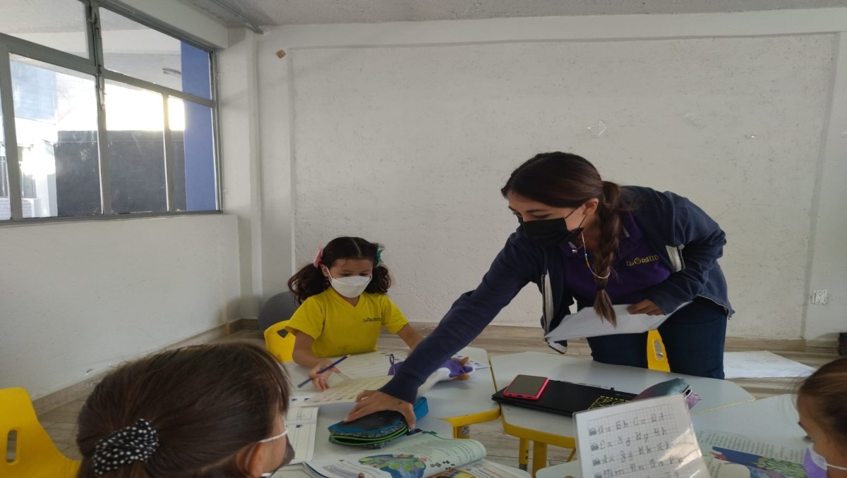 Inician ciclo escolar más de millón y medio de estudiantes en Puebla | Jaime Zambrano