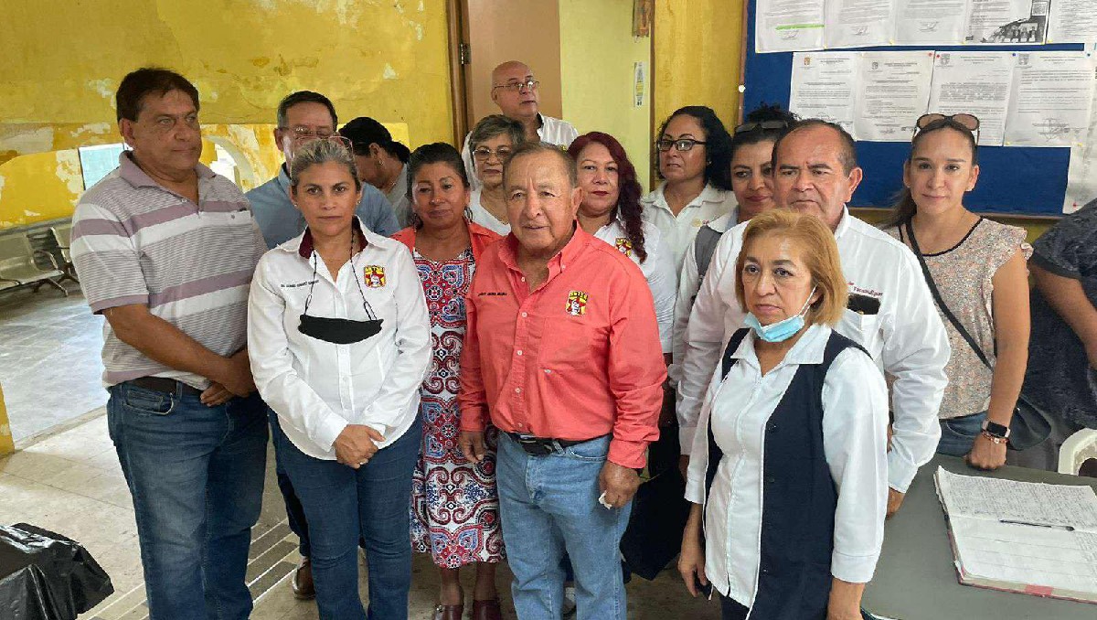 Adolfo Sierra, líder de los trabajadores de Salud, encabezó una protesta en días pasados