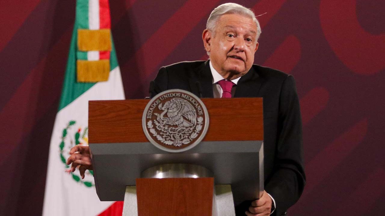 AMLO responde a críticas de la Arquidiócesis de Guadalajara por llamarlo "presidente de chiste"