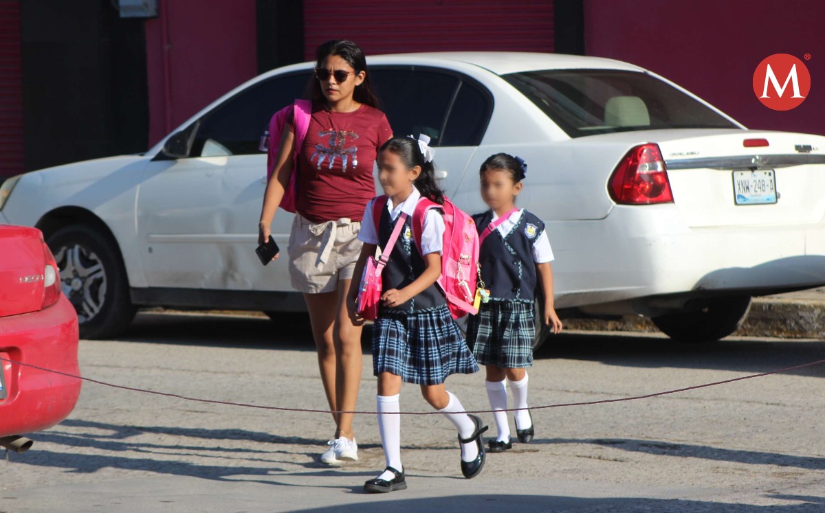 Estudiantes inician clases en Tampico
