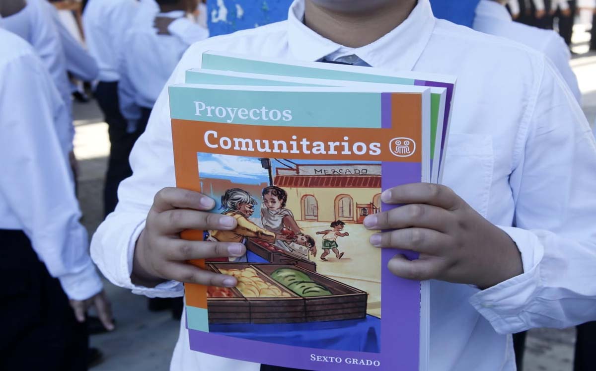 Libros de texto 2023. (Roberto Amaya)
