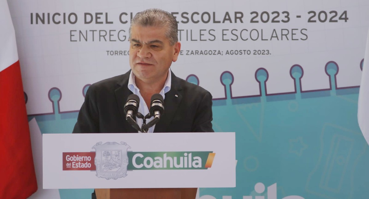 Miguel Riquelme dio a conocer que no se está politizando el tema de los libros. (Manuel Guadarrama)
