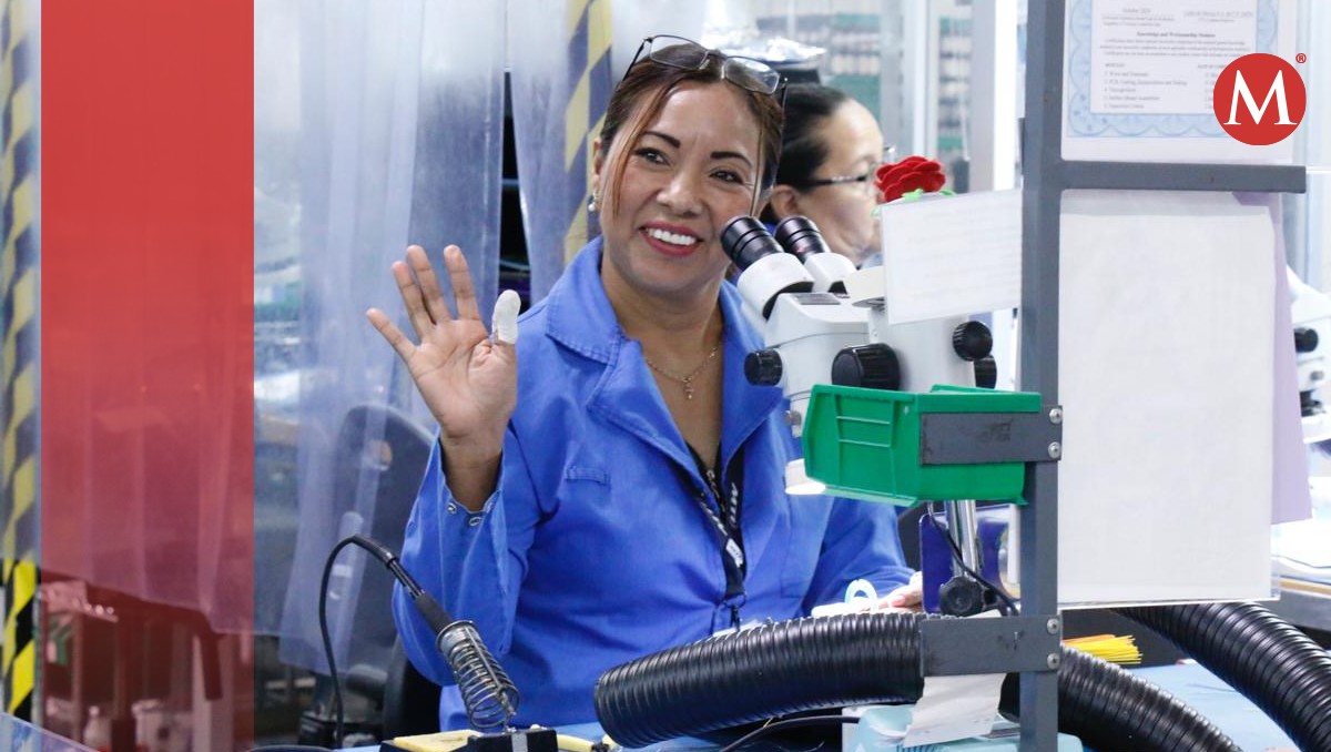 Mujeres con empleo en empresas de manufactura de Tamaulipas.