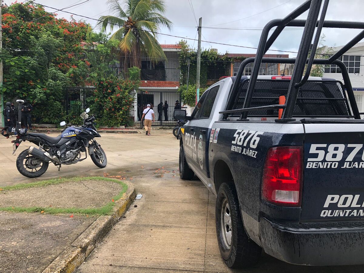 Tras un reporte al 911, elementos policiales rescatan a 57 ciudadanos de origen hindú en vivienda de Cancún. | Especial