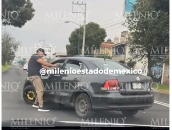 En el video se puede captar la agresión de 3 jóvenes a un conductor y su acompañante. | (Especial)