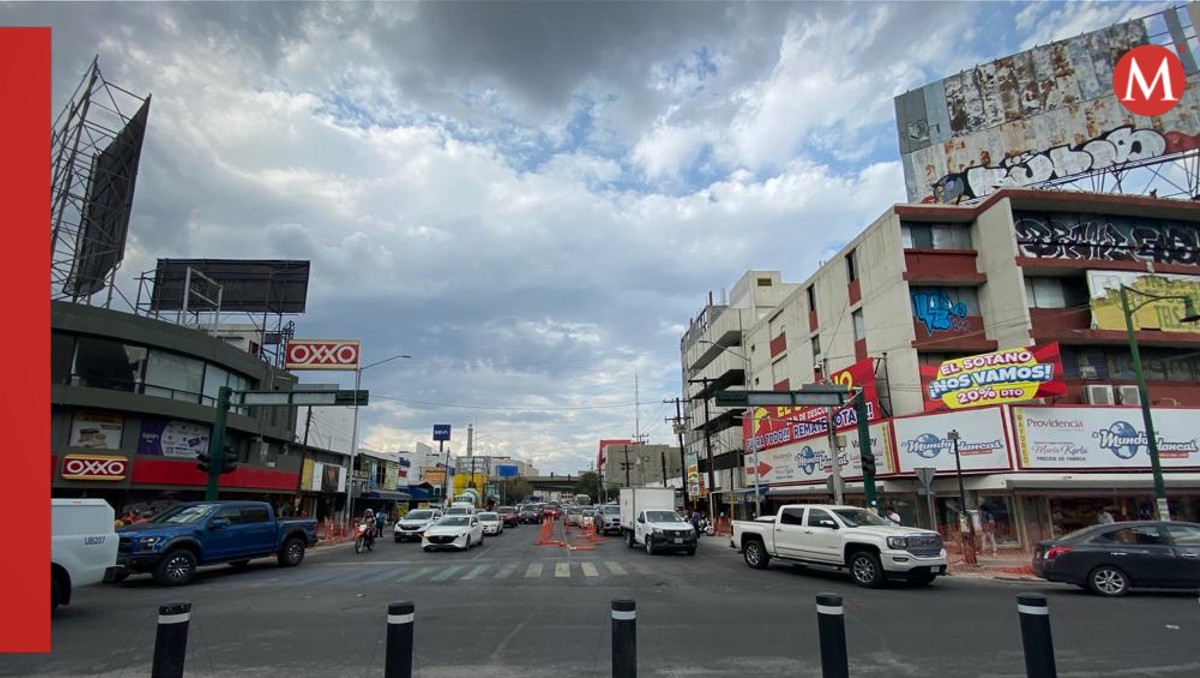 Bolardos en el centro de Monterrey. Foto:  Roberto Clemente Alanís