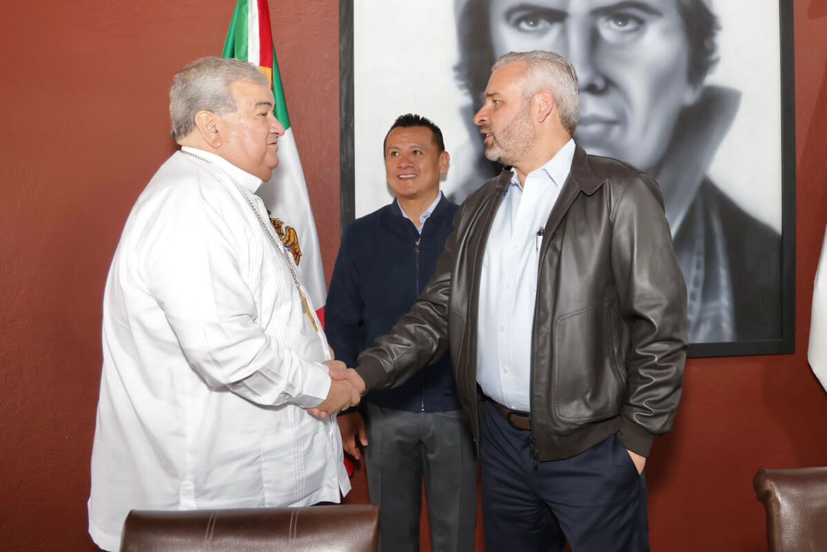 Gobernador de Michoacán, Alfredo Ramírez Bedolla con el arzobispo de Morelia, Carlos Garfias Merlos. | Elizabeth Guzmán