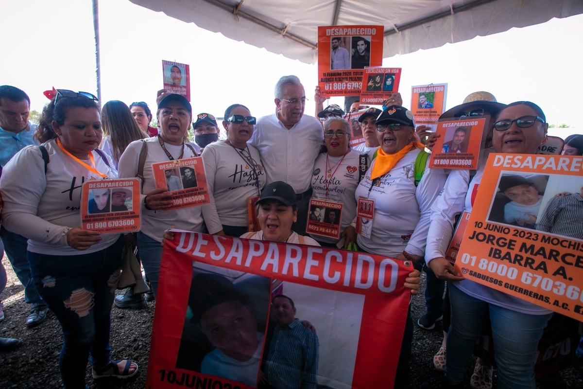 Lograremos identificar y restituir los cuerpos de sus seres queridos: Rocha Moya a colectivos de familiares de personas víctimas de desaparición forza