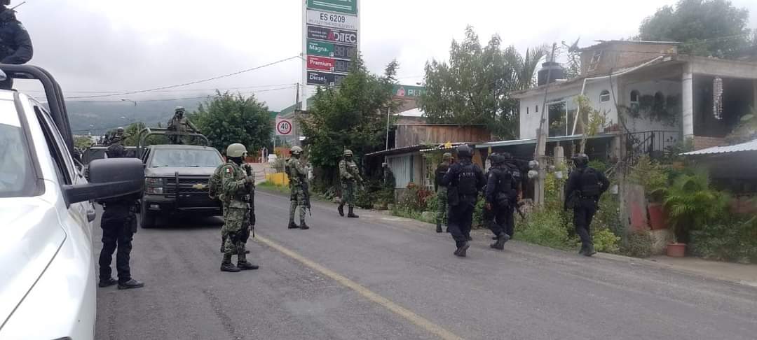 Elementos de distintas corporaciones se mantienen en Chichihualco. | Especia