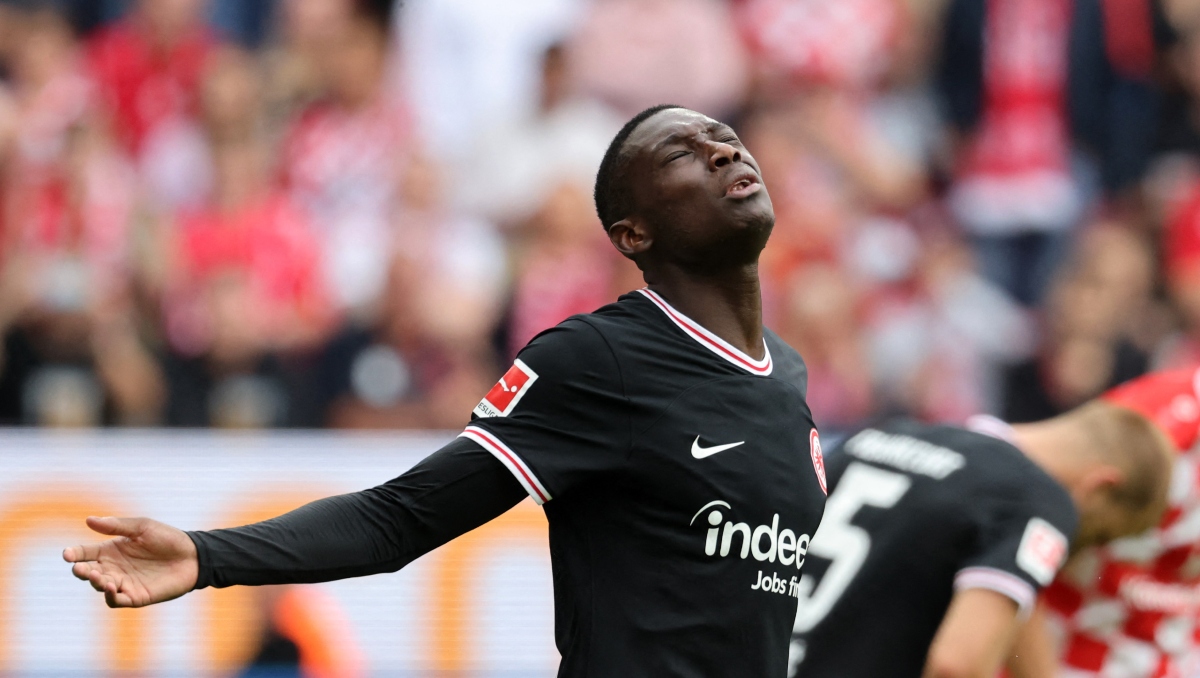 Kolo Muani viaja a París sin permiso para forzar su fichaje con el PSG (AFP)