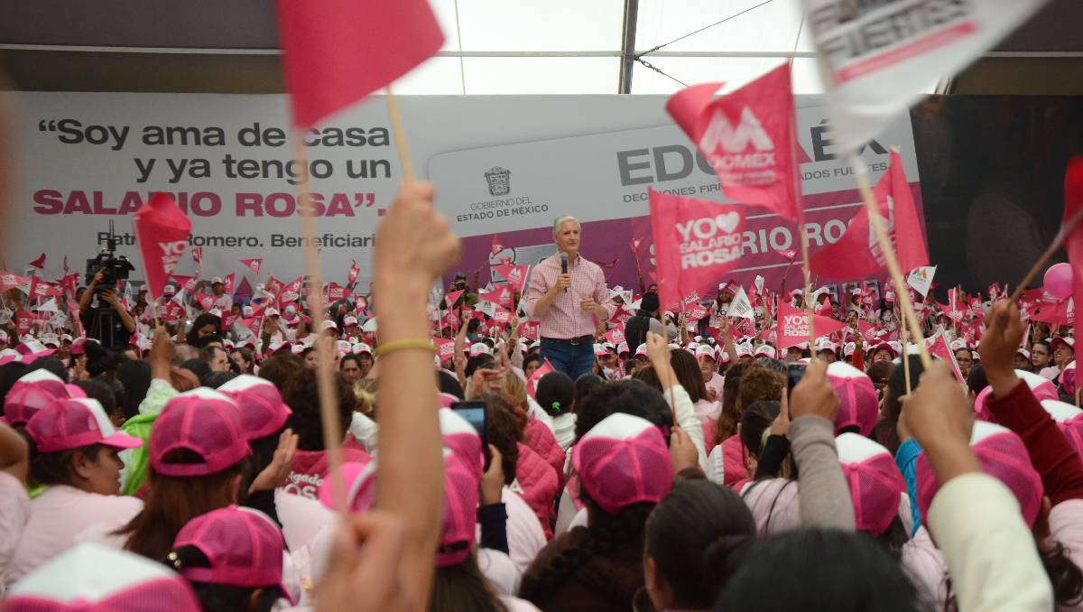 El Salario Rosa fue el programa insignia del gobierno de Alfredo del Mazo. (Cuartoscuro)