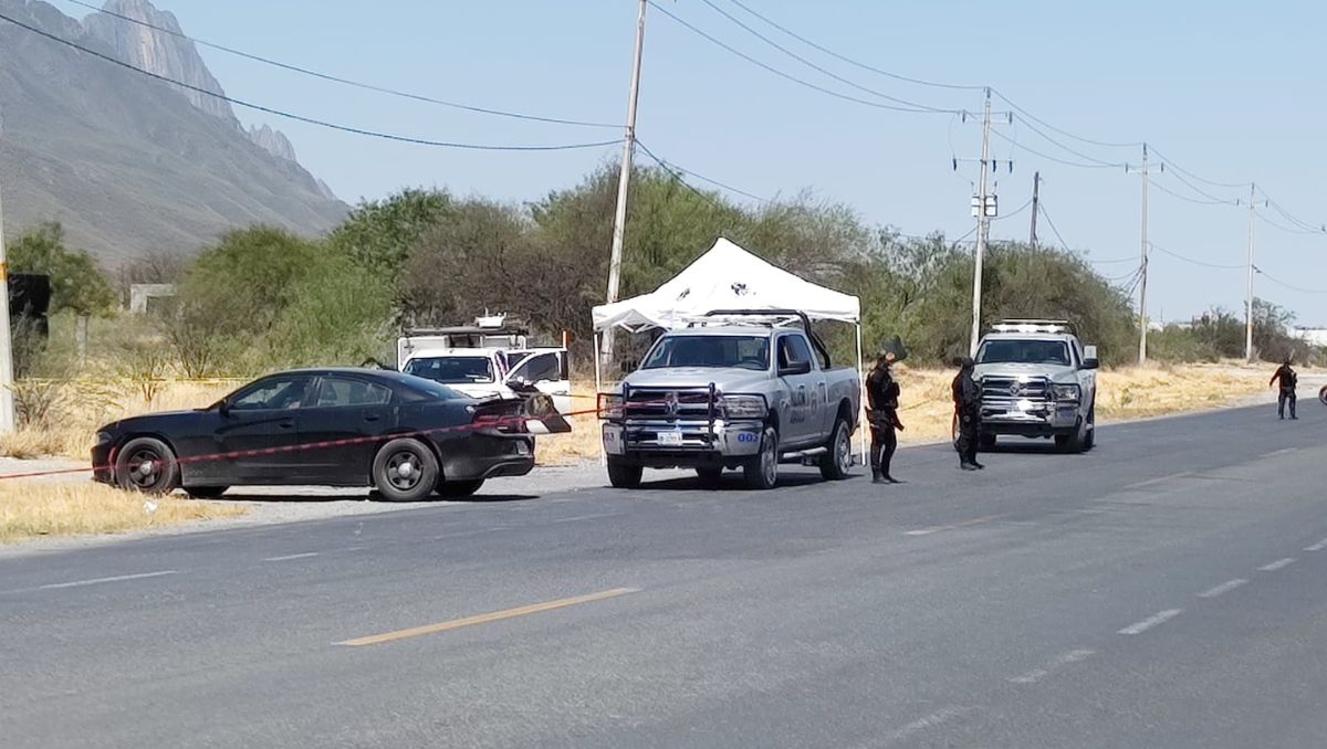 Automovilistas y transportistas fueron quienes reportaron el cuerpo en la carretera. Agustín Martínez