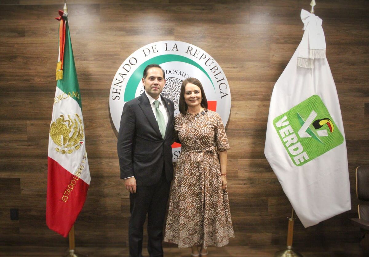 Raúl Bolaños Cacho-Cué y Nuvia Mayorga, senadores del PVEM. (Cortesía)