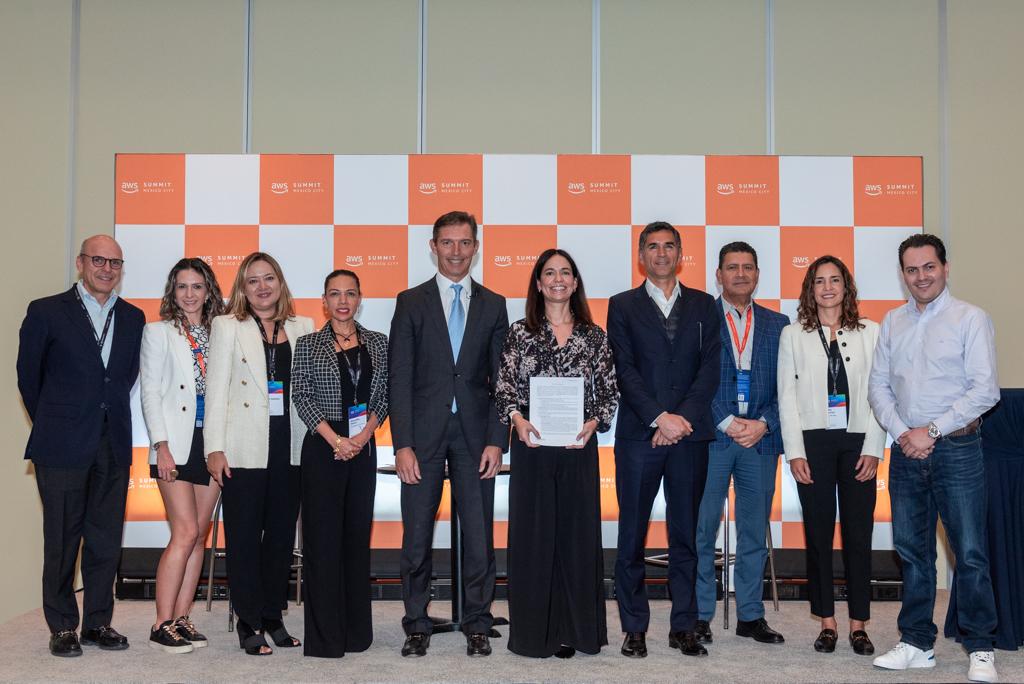 AWS y Tec de Monterrey firman acuerdo para formación de talento | Especial