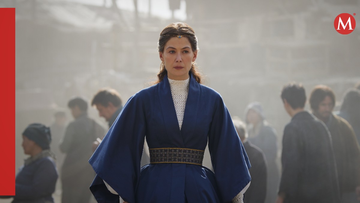 Rosamund Pike en su rol de Moiraine Damodred, la protagonista | Especial