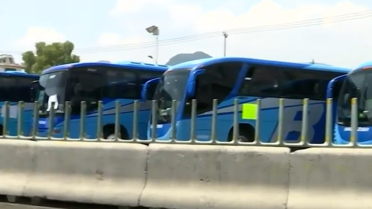 Transportistas de se reúnen con Segob tras 7 horas de bloqueo en la México-Pachuca