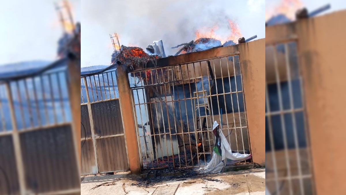 El establecimiento, identificado como La Palapa de Solín, fue declarado pérdida total en Coatzacoalcos. | Especial