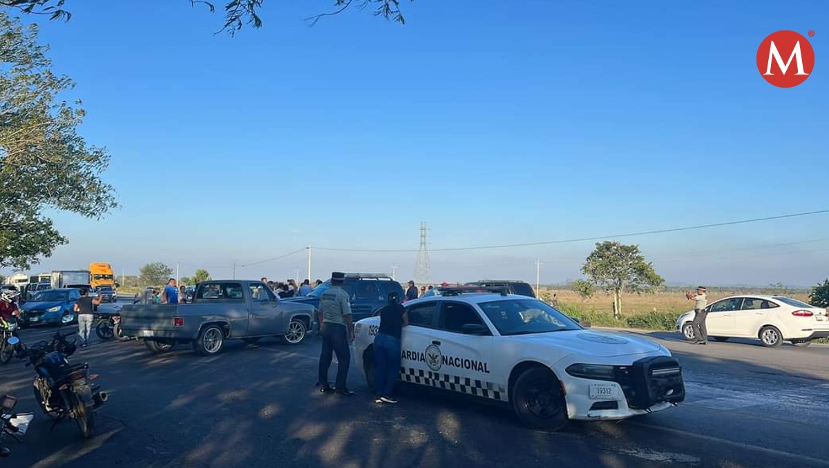 Bloqueo carretera Tampico-Valles; piden el cierre de basurero.