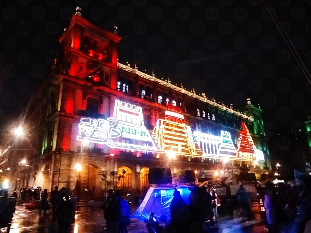 Zócalo capitalino brilla en fiestas patrias | Jorge Becerril
