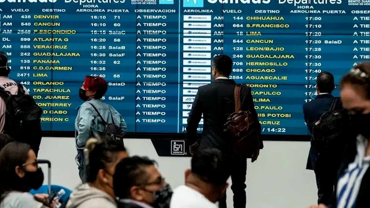 Asociaciones señalan que reducción de vuelos en el AICM impactará en turismo