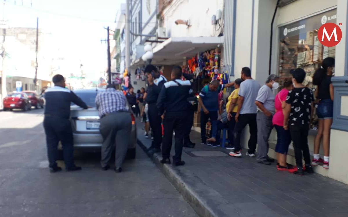 Taxista atropella a su pasajera cuando bajó de la unidad en Tampico