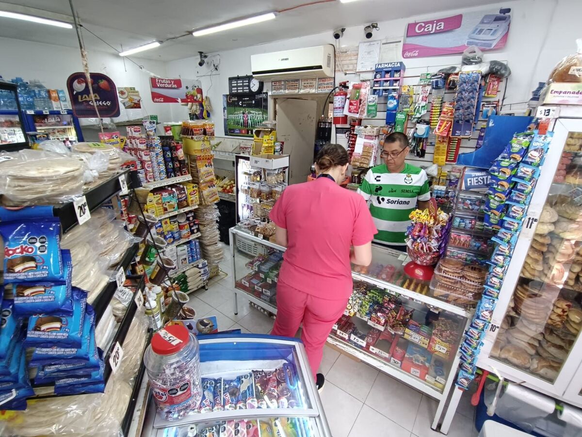 Tienda de abarratores 'El VIP Guerrero' en Torreón. | Especial