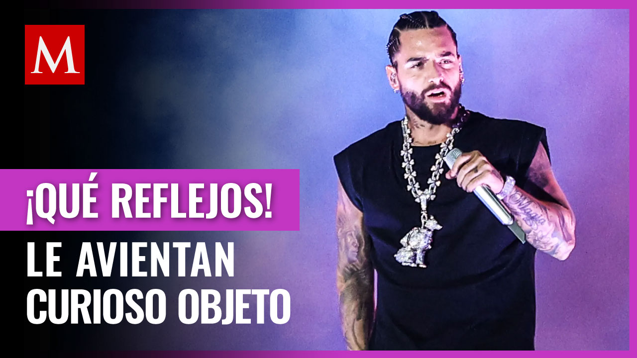 Le avientan una muleta a Maluma en pleno concierto; su reacción sorprende a los asistentes