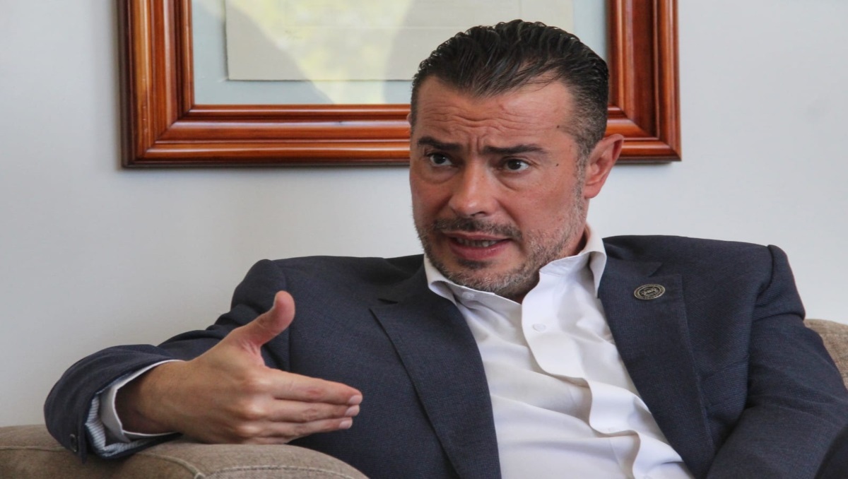 Mario Ernesto Patrón | Melanie Torres