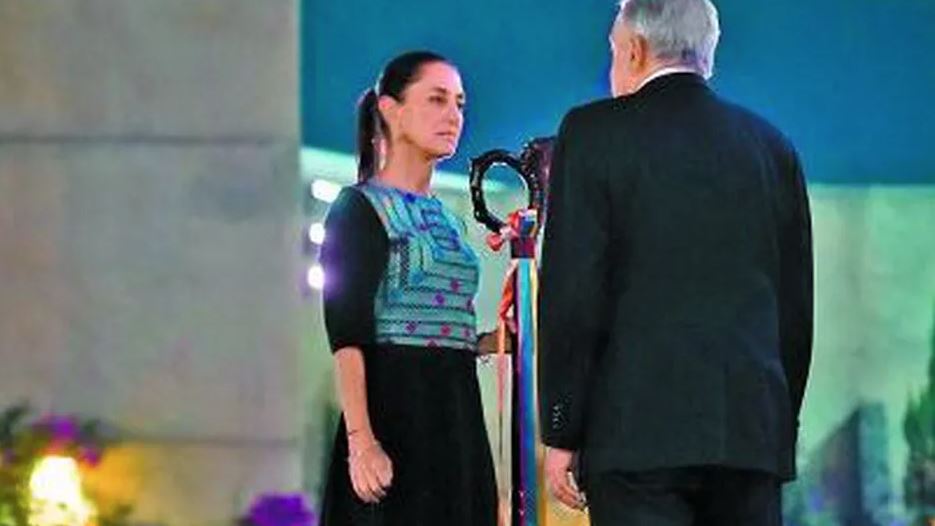 Claudia recibe bastón de mando: “México ya no es de unos cuantos”