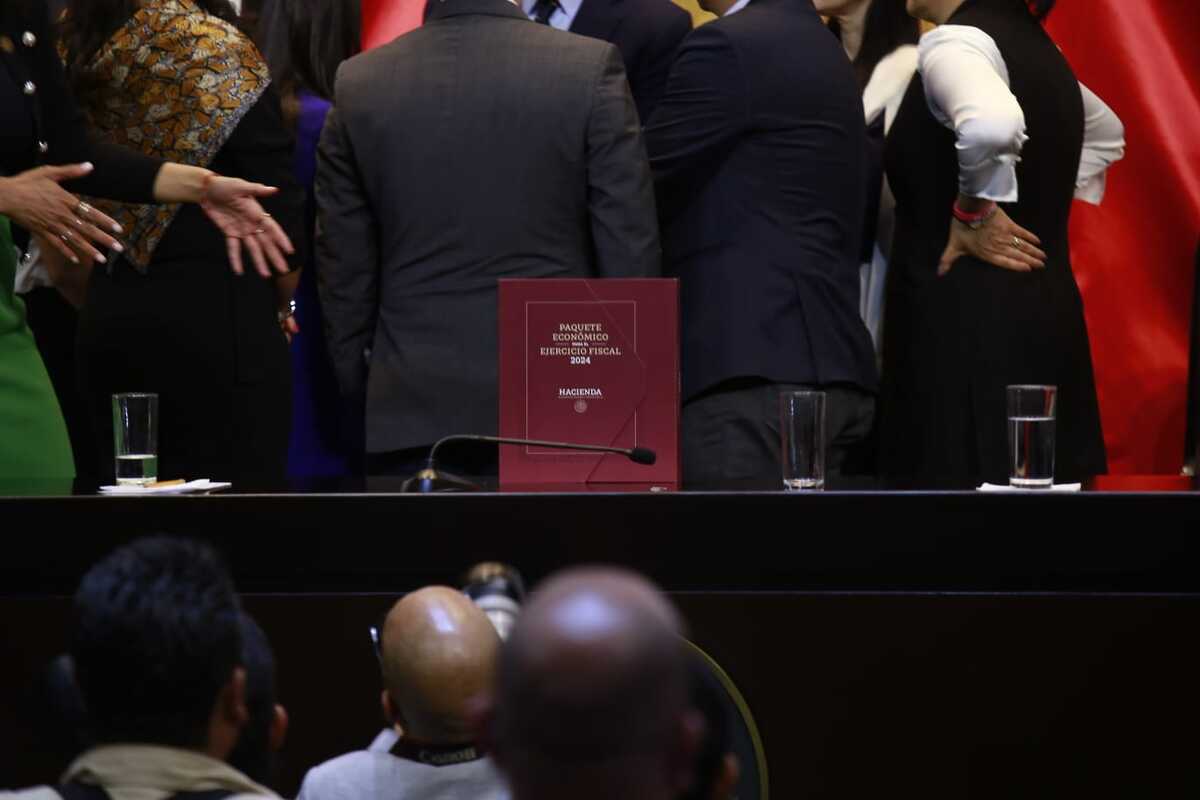 Entrega del Paquete Económico 2024 en San Lázaro. (Jorge Carballo)