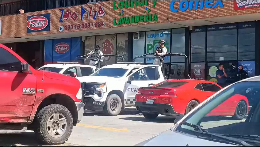 Tlajomulco. Asesinan a balazos a un hombre en una plaza- Grupo Milenio
